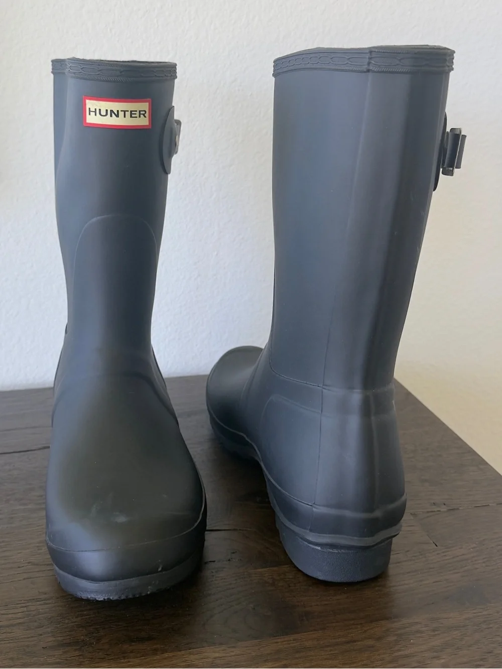 Hunter Black Matte Short Rain Boots - Women